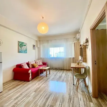 Red Cozy Ultracentral Old Town Apartment Bucharest
