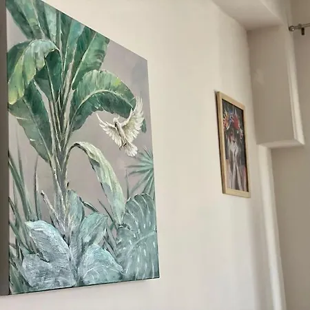 Red Ultracentral Old Town בוקרשט